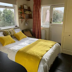 Entire 1bed With Ensuite Balcony & Parking Apartment Southend-on-Sea