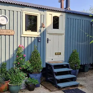 Elmdale Hut - Shepherds Hut Yatton